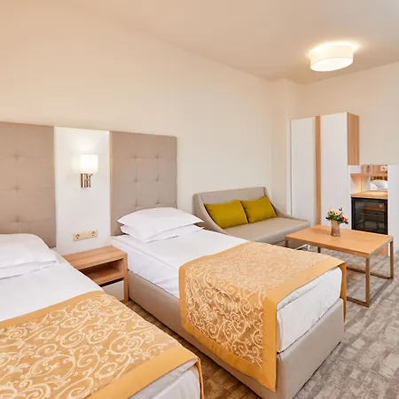 Hotel Laguna Park & Aqua Club 4*