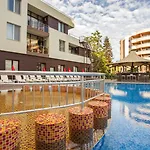 Отель Laguna Park & Aqua Club Солнечный берег