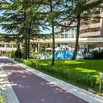 Отель Laguna Park & Aqua Club 4*