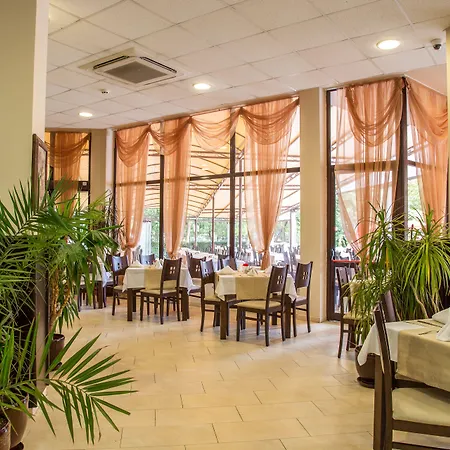 فندق Laguna Park & Aqua Club 4*