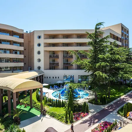 Laguna Park & Aqua Club ホテル 4*